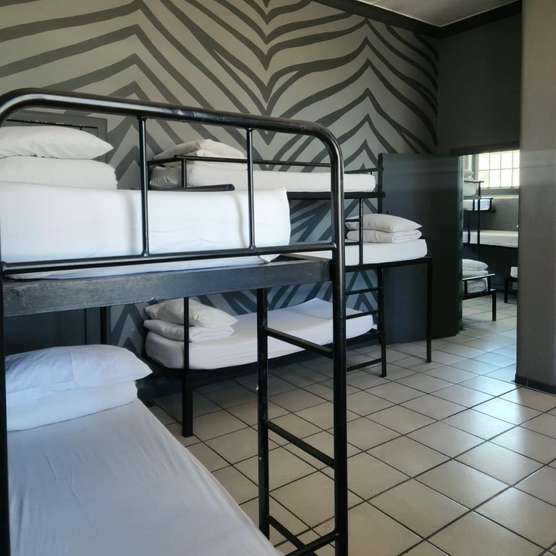 WhatsAppImage2025-12-29at15.20.19RoomU4.jpg 15 Bed Mixed Dorm En-Suite (Male and Female) - Image 1