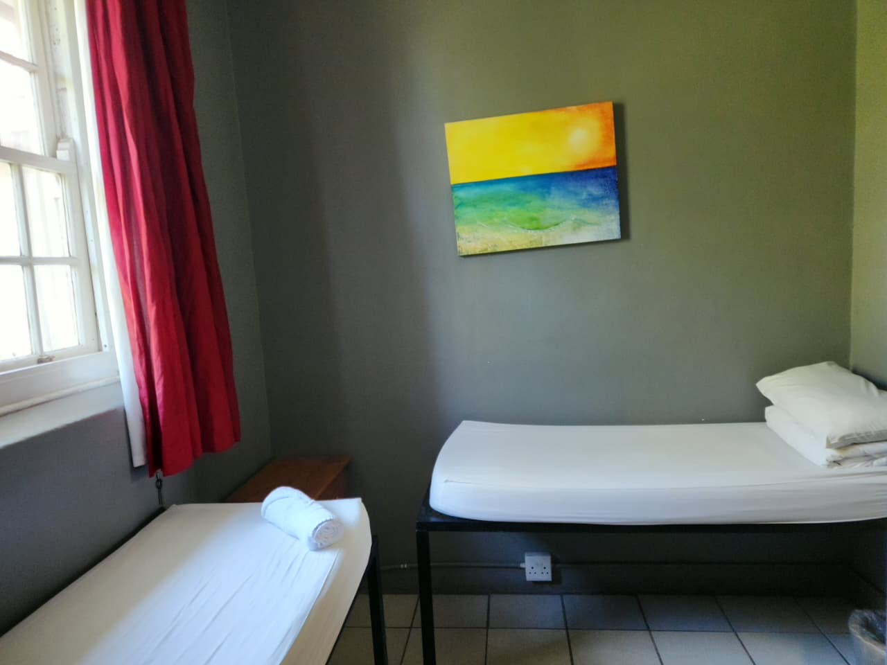 WhatsApp_Image_2025-12-29_at_16.04.55_Room_U2.jpg Private Twin En-Suite - Image 1